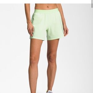 Women's North Face Wander Short Medium Lime Cream NWT